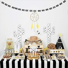 Idea de cómo decorar una mesa de chuches para una fiesta temática de l